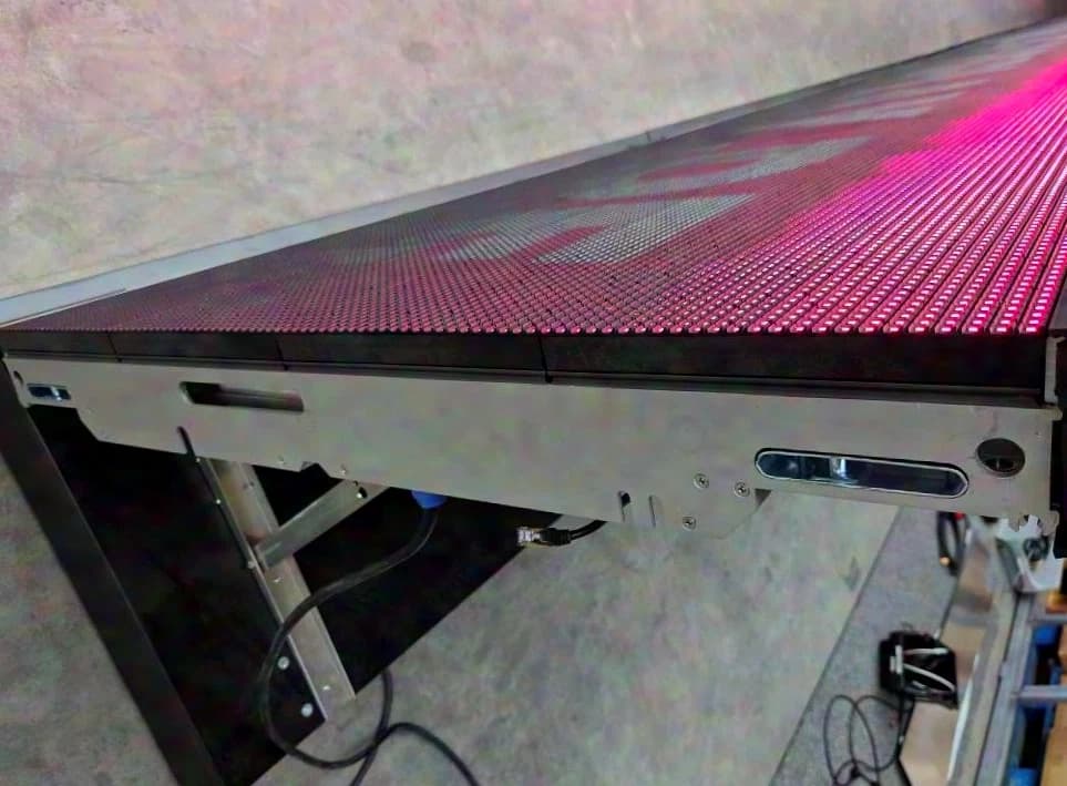 Bulled Indoor LED Perimeter Board
