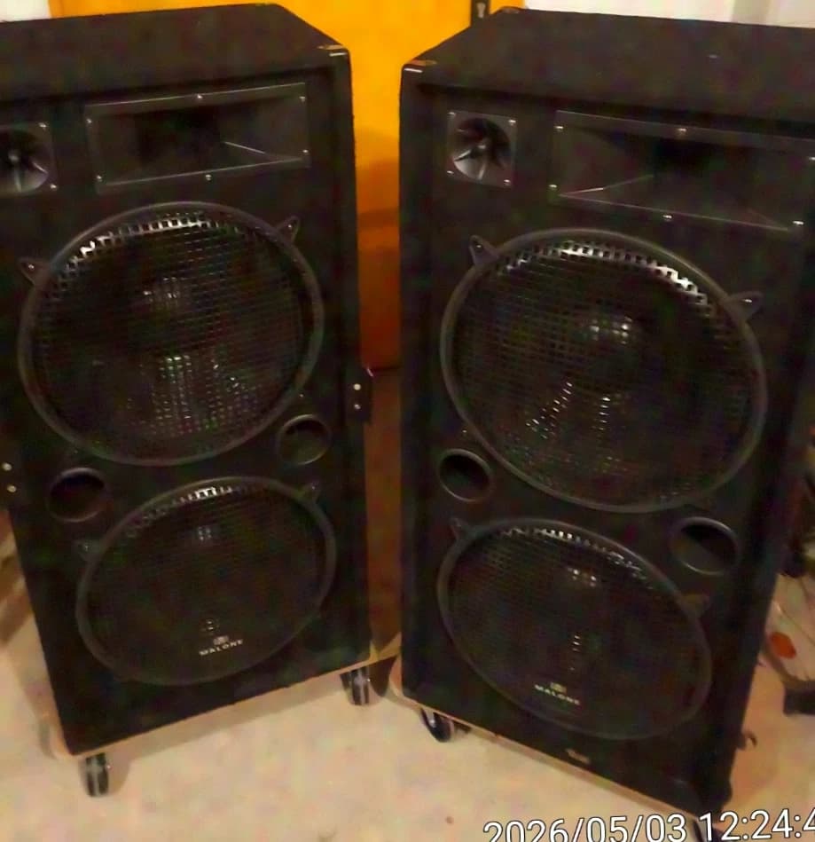 CHAL-TEC GmbH MALONE Electronic Star event speakers 1500W / 750W 15" bass 2x