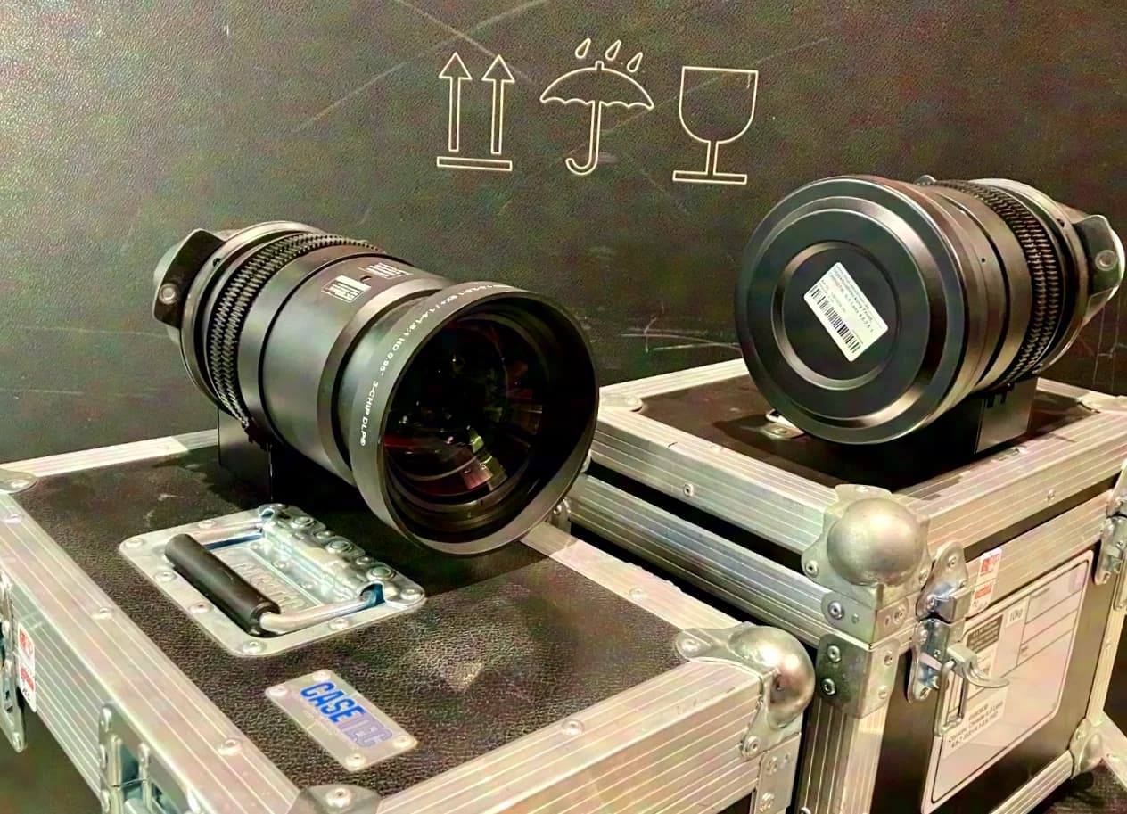 CHRISTIE Roadster WU14K-M 12,500 ANSI Lumen Projector incl. Flying Frame, Lenses, Lamps and Accessories