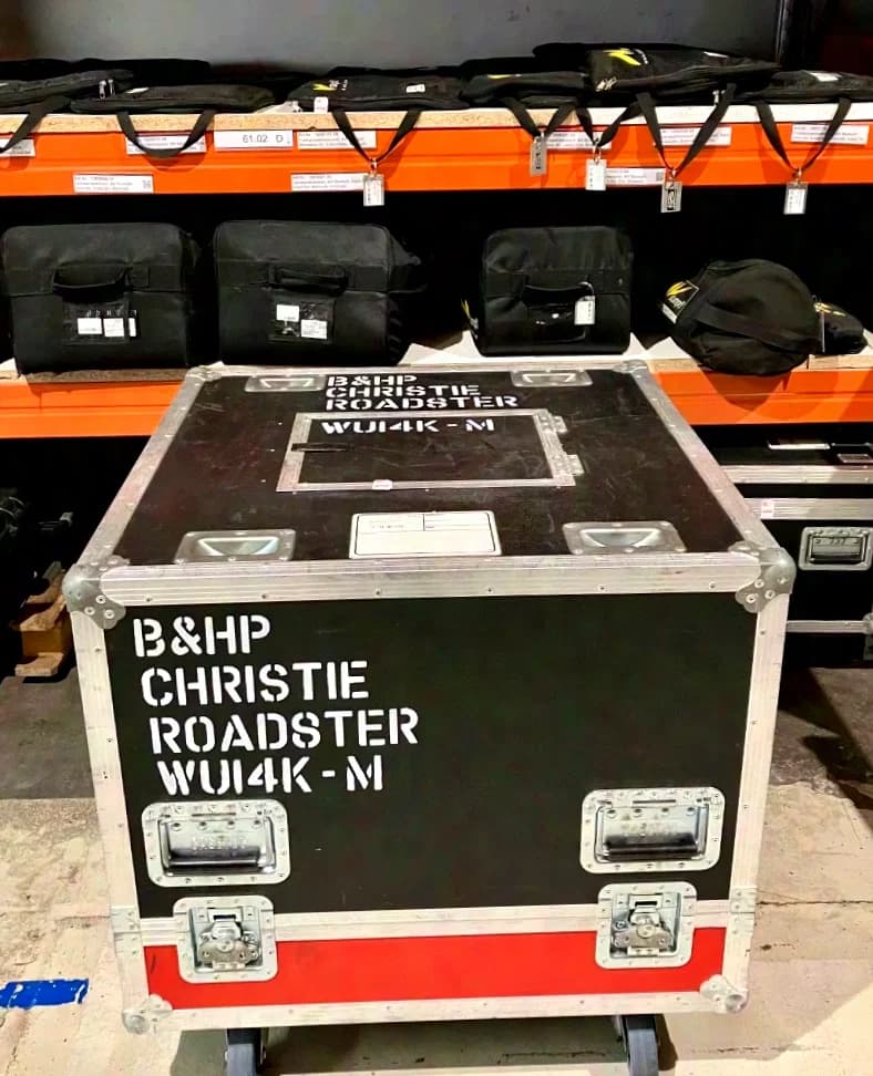 CHRISTIE Roadster WU14K-M 12,500 ANSI Lumen Projector incl. Flying Frame, Lenses, Lamps and Accessories