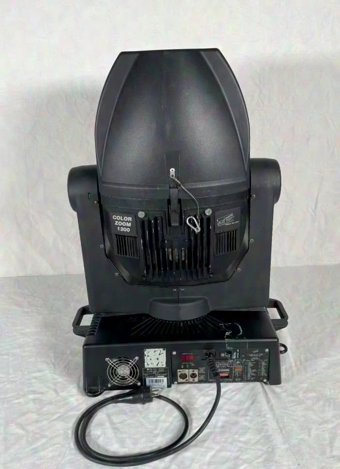 CLAY PAKY Stage Zoom 1200 Movinghead