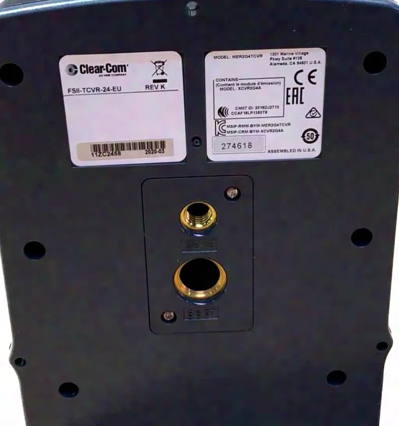 CLEAR-COM FSII-TCVR-24 2.4GHZ Free Speak II, ACTIVE ANTENA, SUPPORTS 4 BELT Intercom