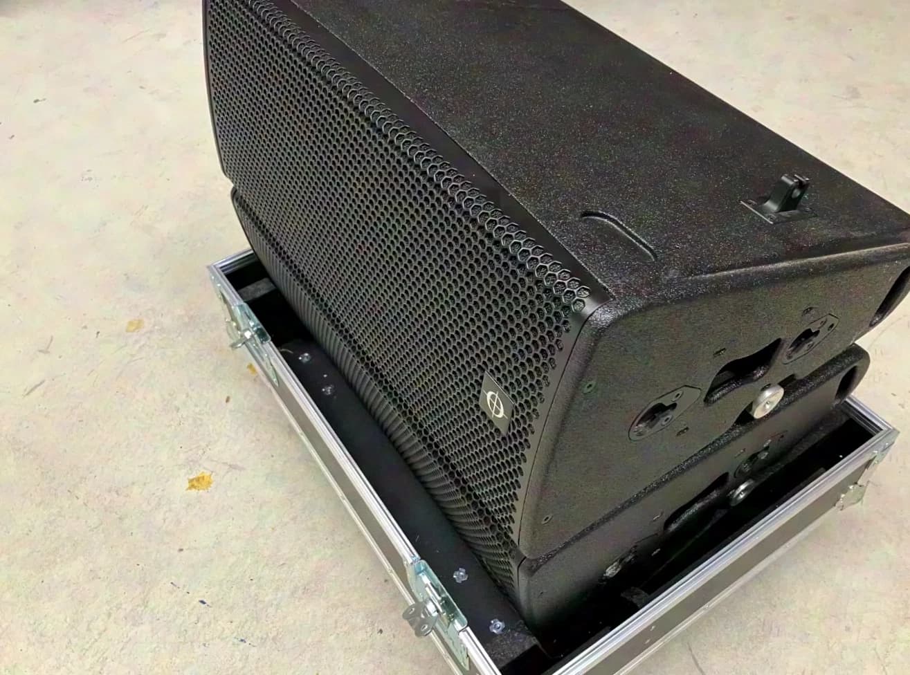 CODA AUDIO APS tops with LOTS of accessories