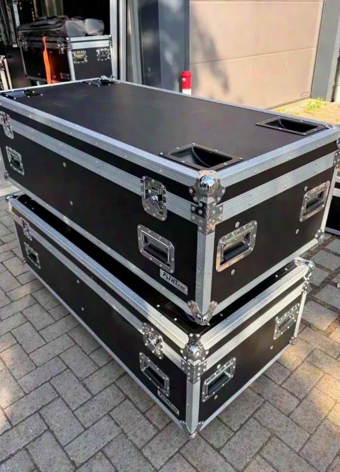 Cameo CLPFLATPRO12 RGBWA LED PAR spotlight with flight case (10 units available)