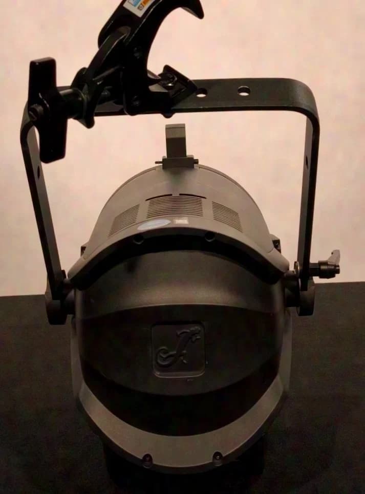 Cameo F2T LED Tungsten Fresnel Spotlight