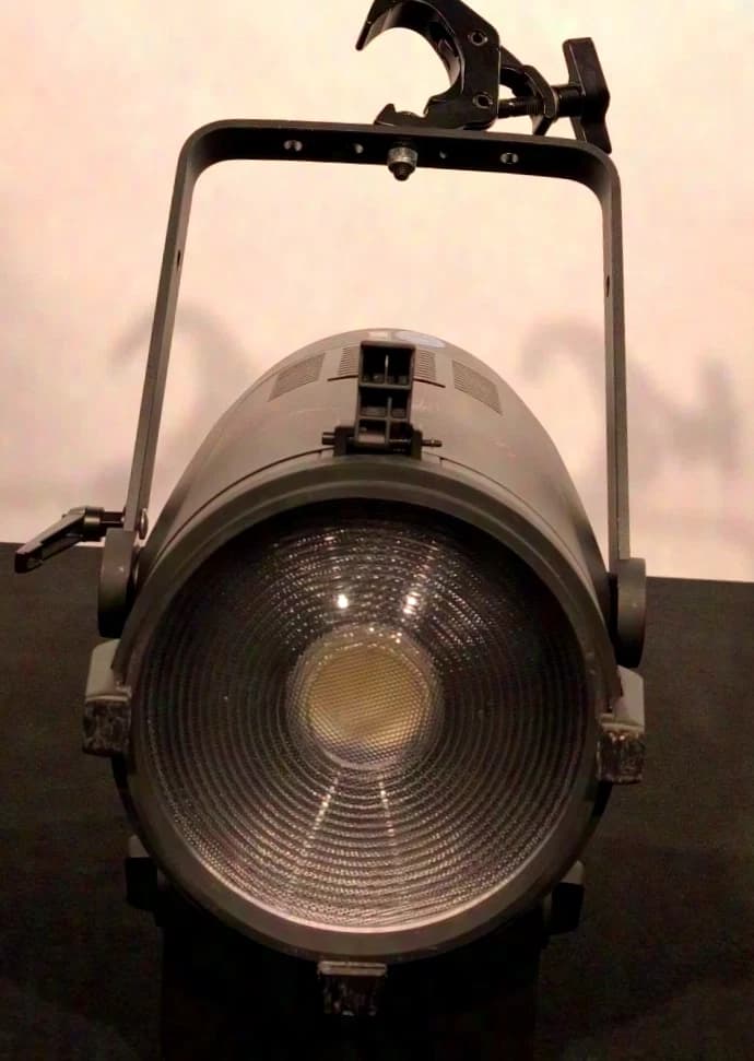 Cameo F2T LED Tungsten Fresnel Spotlight