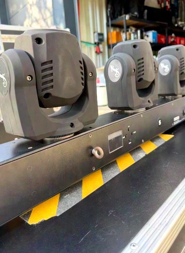 Cameo Hydrabeam 4000 RGBW incl. Flightcase