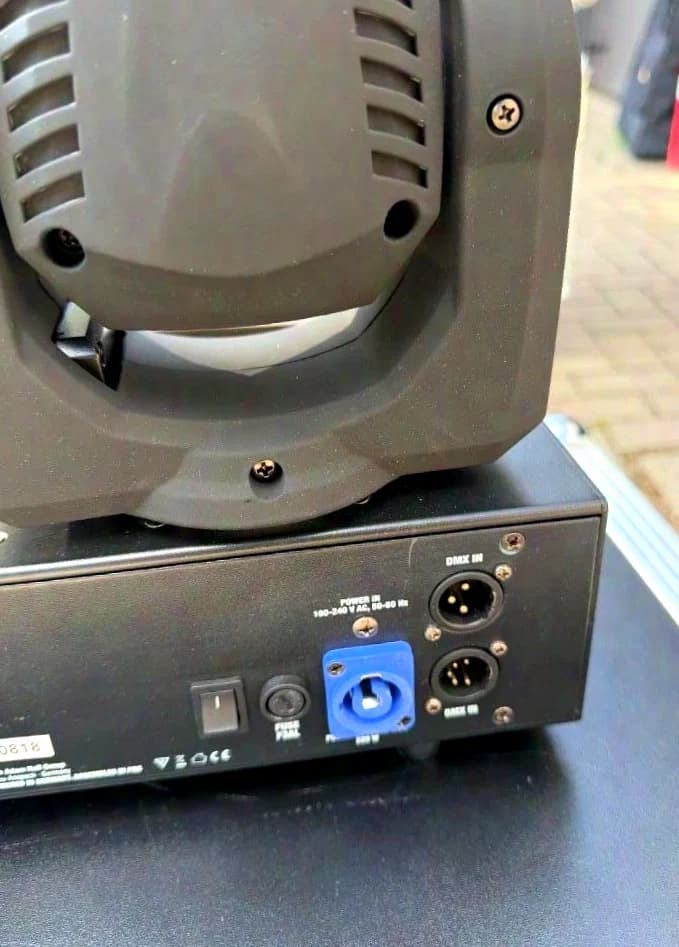 Cameo Hydrabeam 4000 RGBW incl. Flightcase