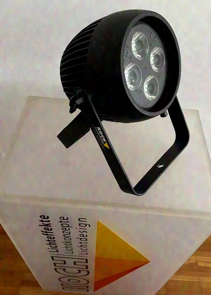 Cameo ZENIT B60 B Akku LED Outdoor PAR, BLACK, RGBW, 4x15W 4in1 LED, 11° Beam, IP65,