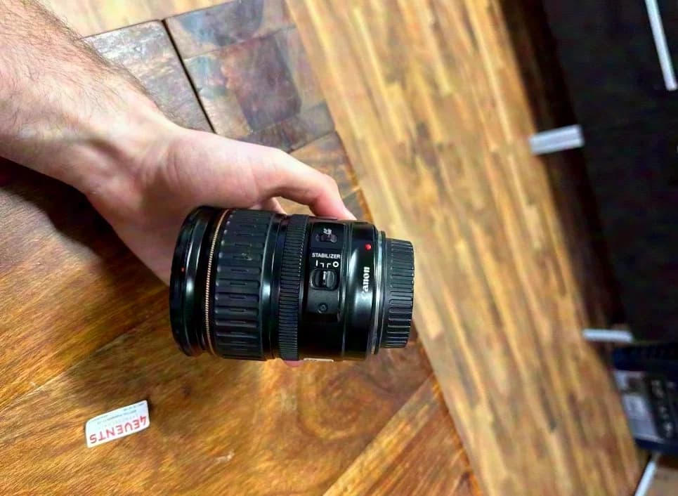 Canon Canon EF 28–135 mm f/3.5–5.6 IS USM lens