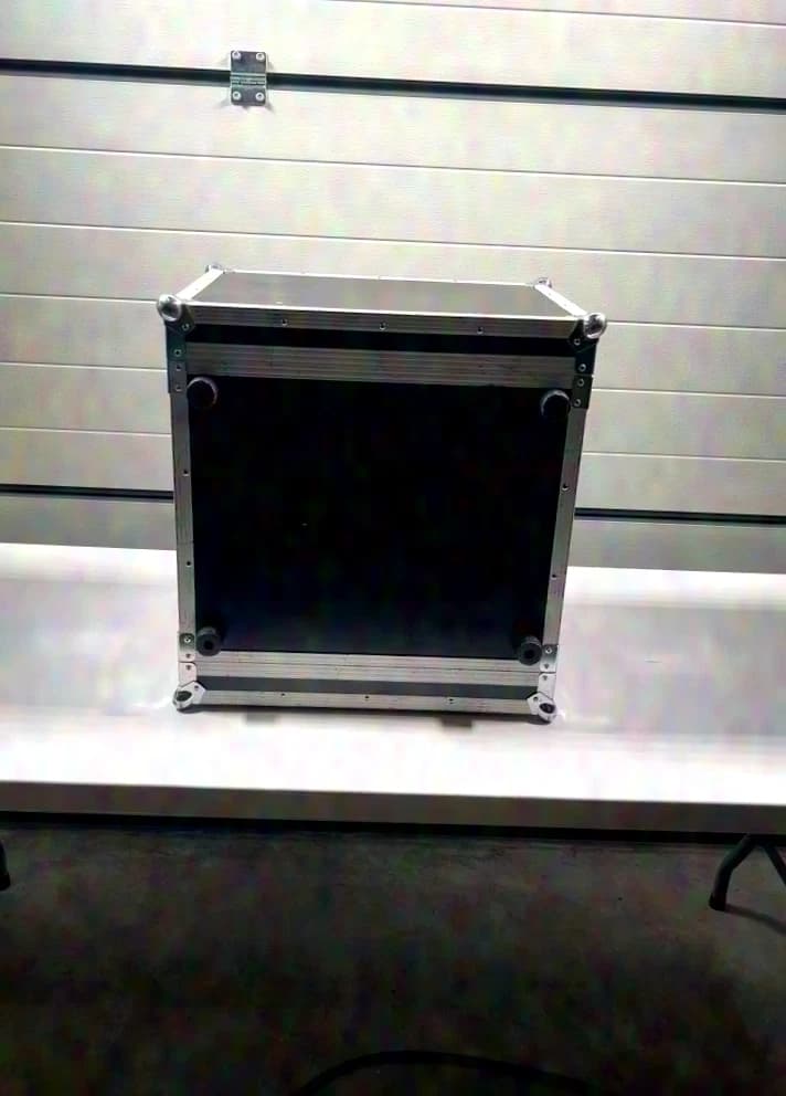 Case 8HE Doubledoor Case 19“