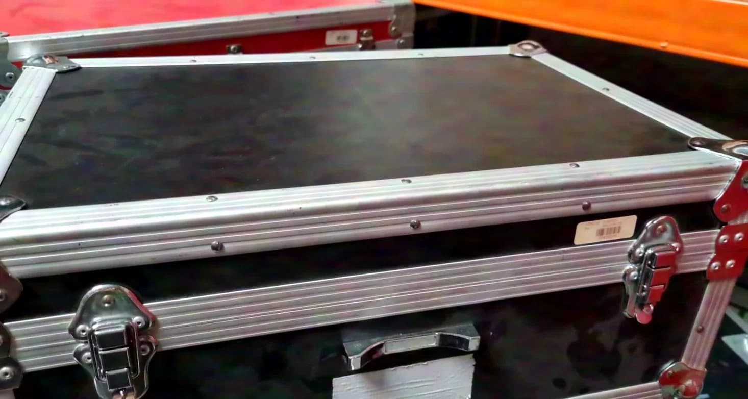 Case Case/ flight case for projectors, black, Exterior:580x375x235 (Interior:560x350x220)