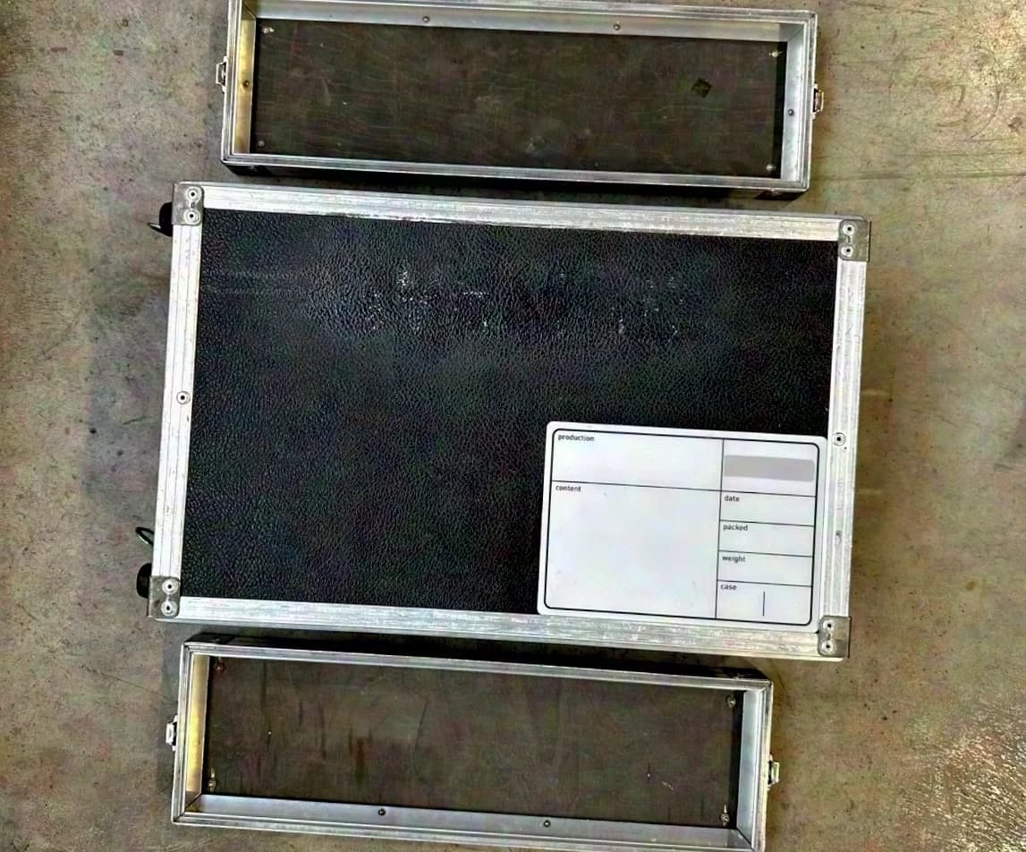 Case with rack rails and double door, 3 U, 40 x 53 x 17 cm