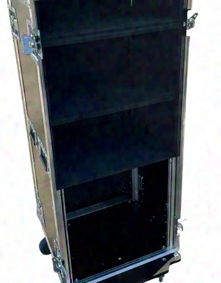 Casebase 10U-Rack + 2x SKB 3iM4U13FRM + Laptop shelf