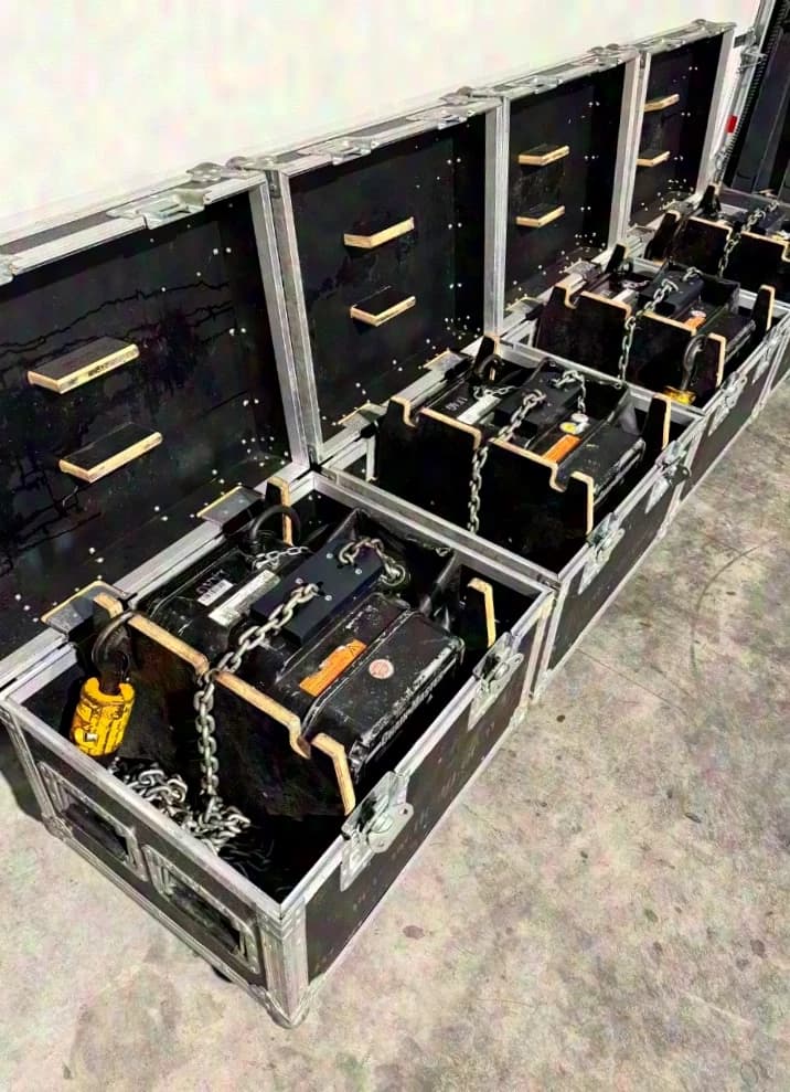 Chainmaster D8 1000Kg Motors incl. Case
