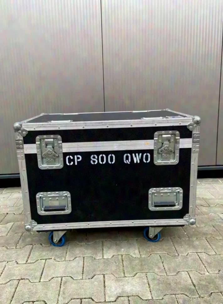 Clay Paky Alpha Spot QWO 800 incl. case