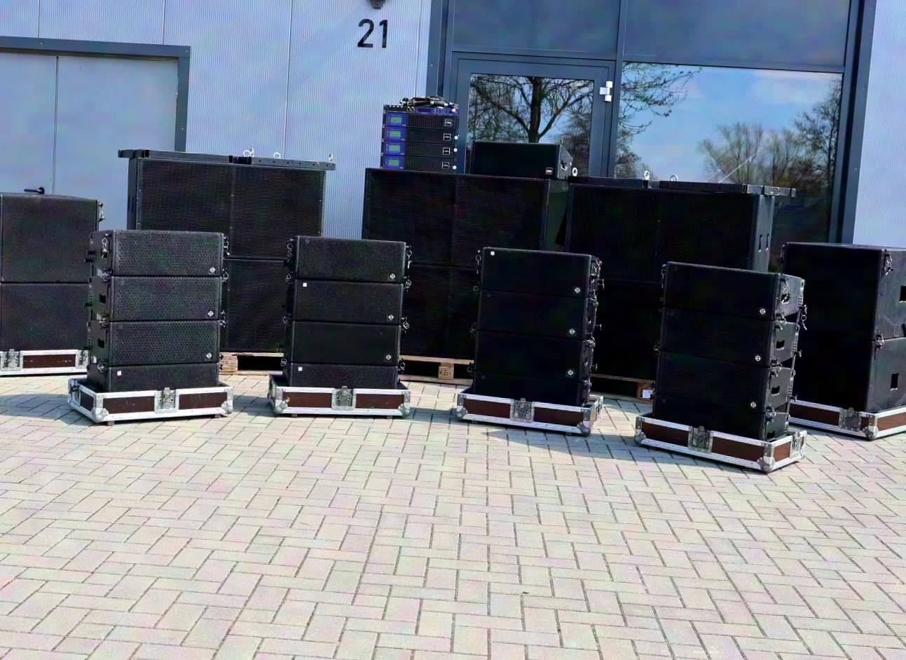 Coda Audio LA8 Line Array LA8 Sub, PW418 Complete Set