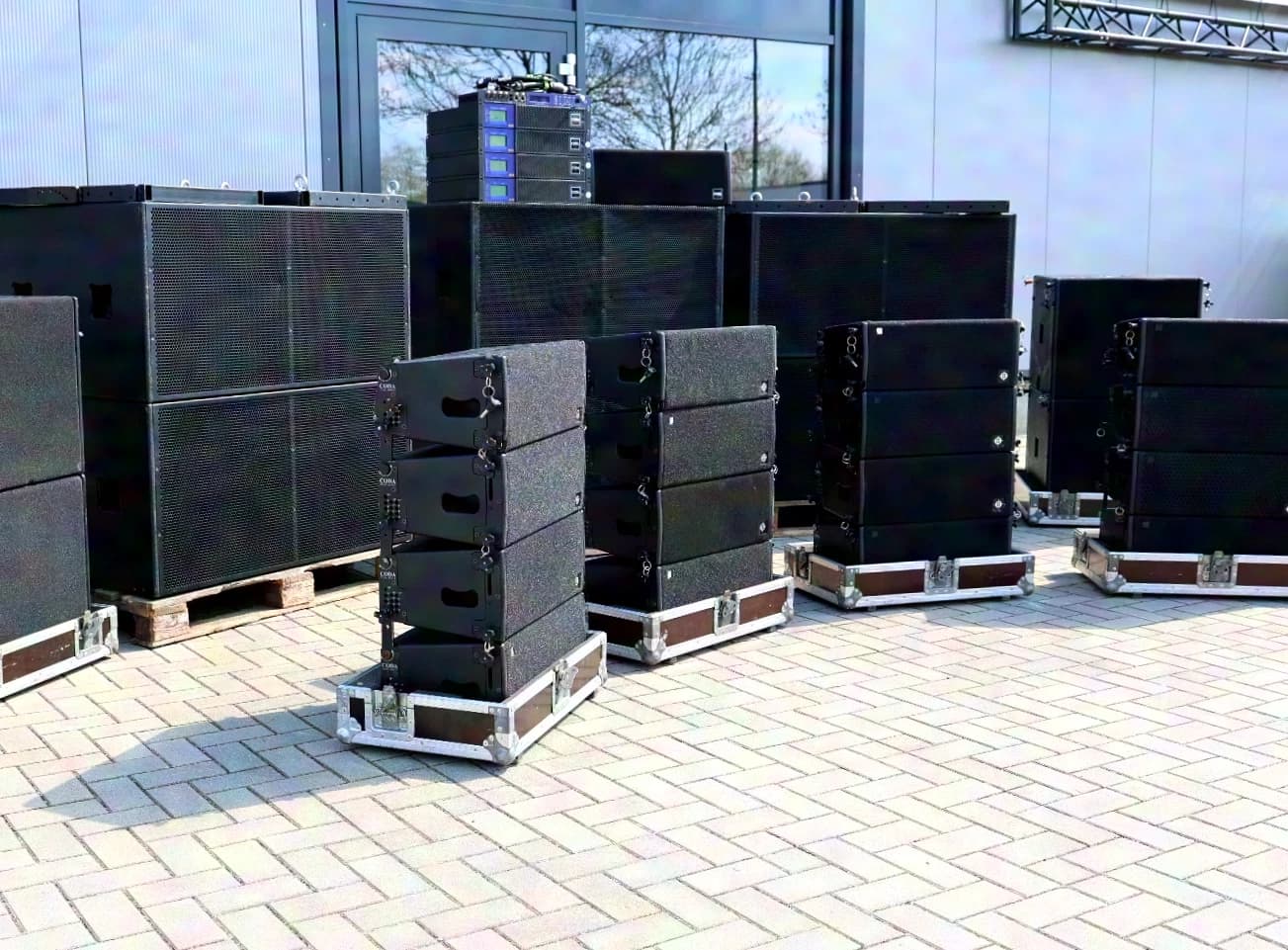 Coda Audio LA8 Line Array LA8 Sub, PW418 Complete Set