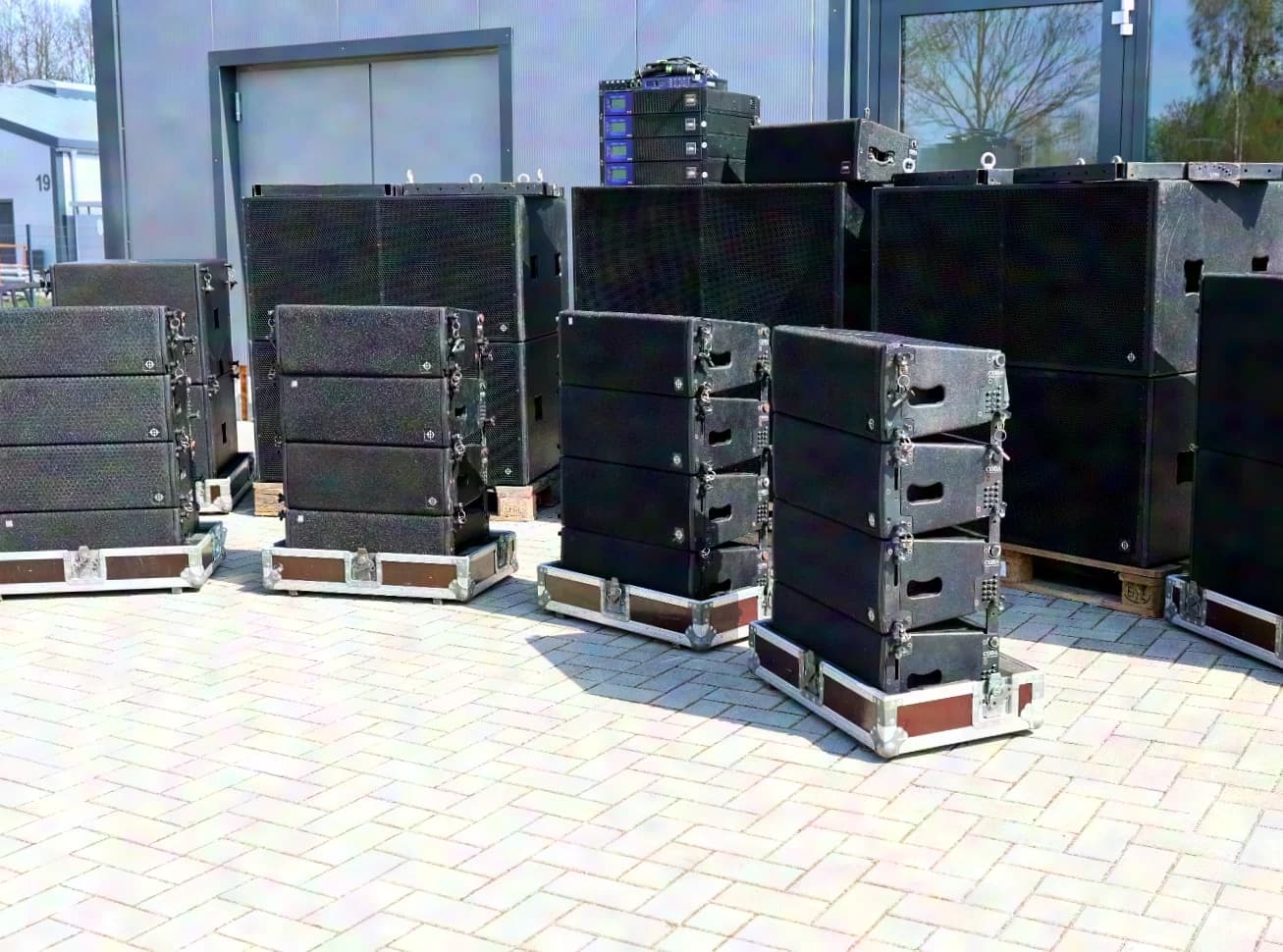 Coda Audio LA8 Line Array LA8 Sub, PW418 Complete Set