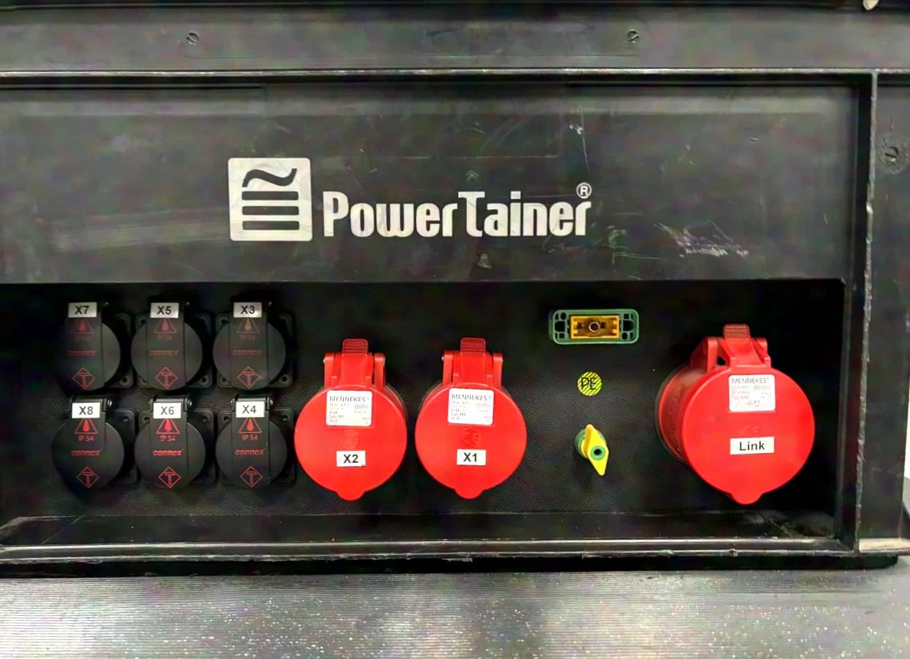 Connex Powertainer 32A - > 1x 32A CEE,2x16A CEE, 6xSchuko