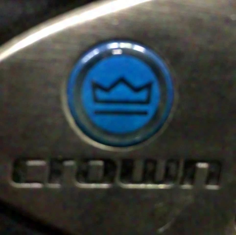 Crown XS 900 power amplifier