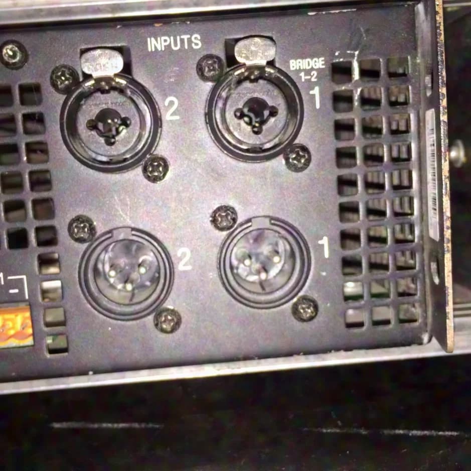Crown XS 900 power amplifier