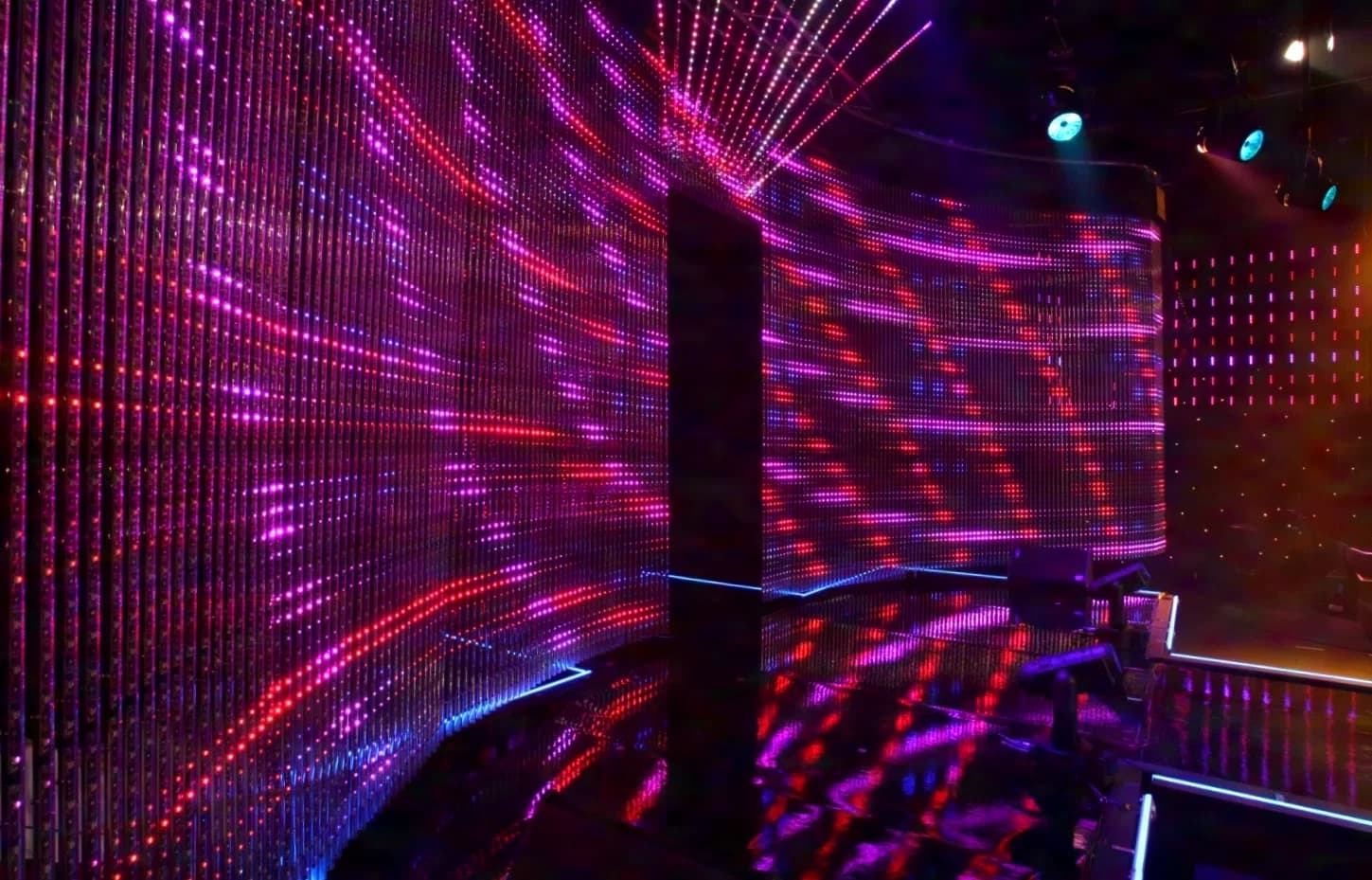 Curve Led Flexible LED Wall Tubes for Free-Form Design