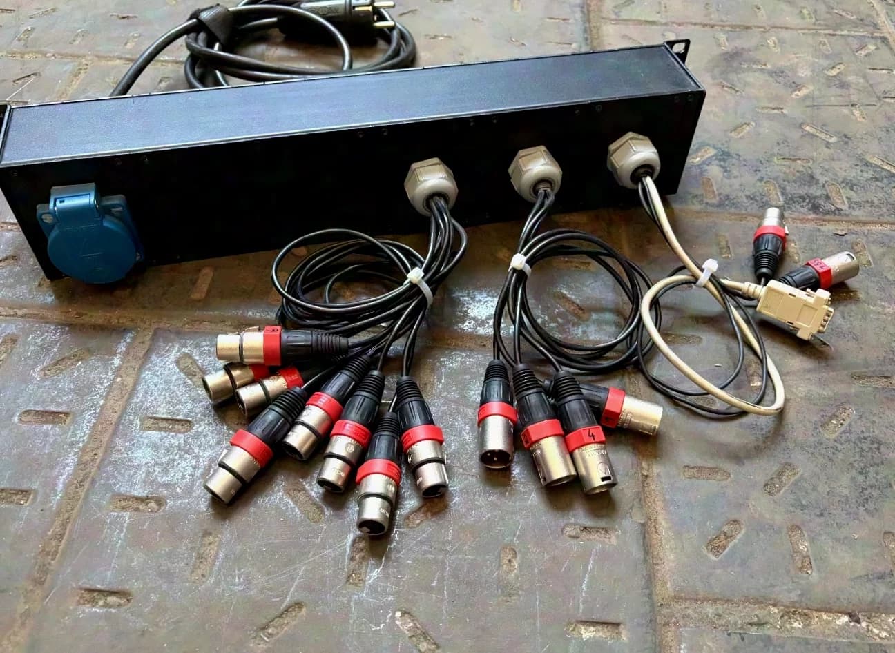 Custom Connection Panel 8-Channel DSP XTA dp448