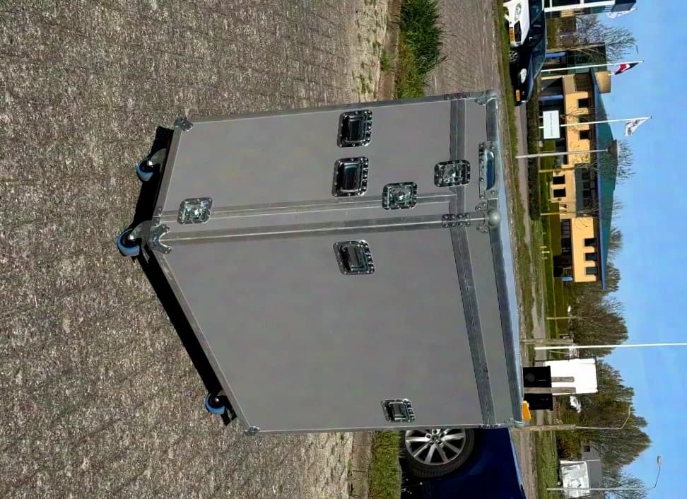 Custom rolling PTZ camera flightcase 120 x 55 x 121 cm