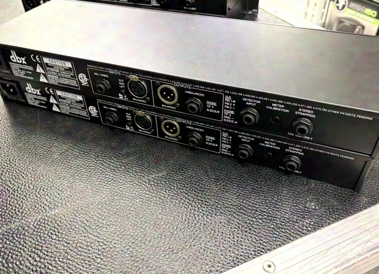 DBX 160A Compressor / Limiter pair