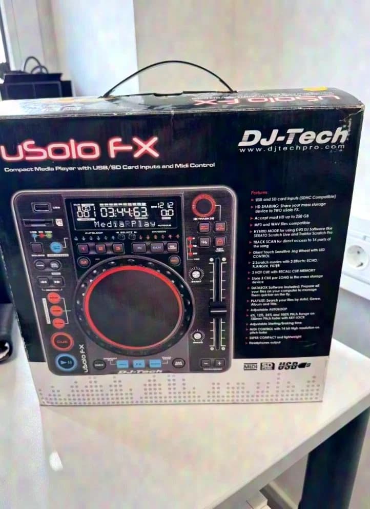 DJ-TECH uSoloFX Single Deck MP3/WAV-Player, black with OVP