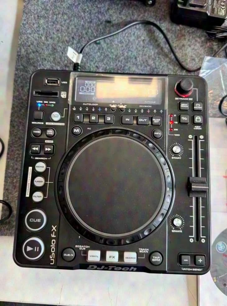 DJ-TECH uSoloFX Single Deck MP3/WAV-Player, black with OVP