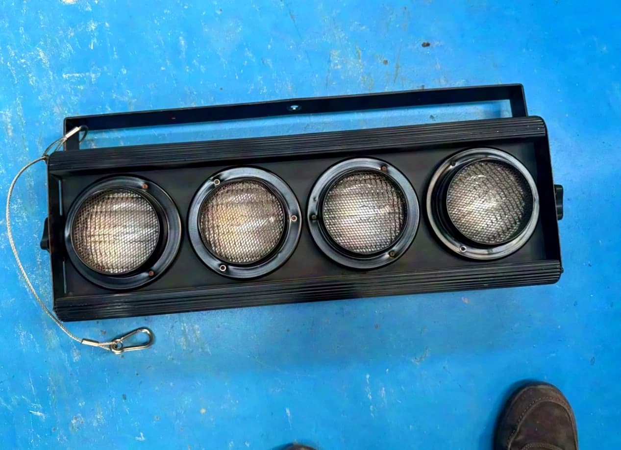DTS 4000L Blinder
