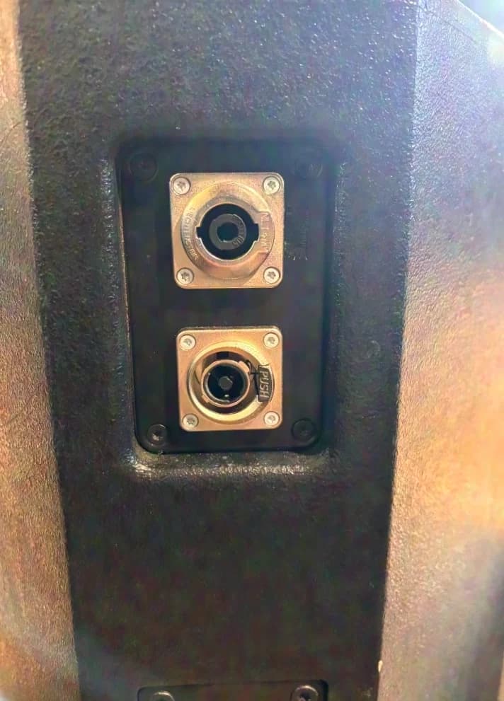D&B Audiotechnik MAX stage monitor