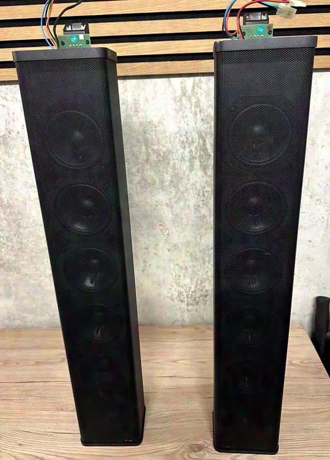 D&B 24C-E Column Extender Speaker