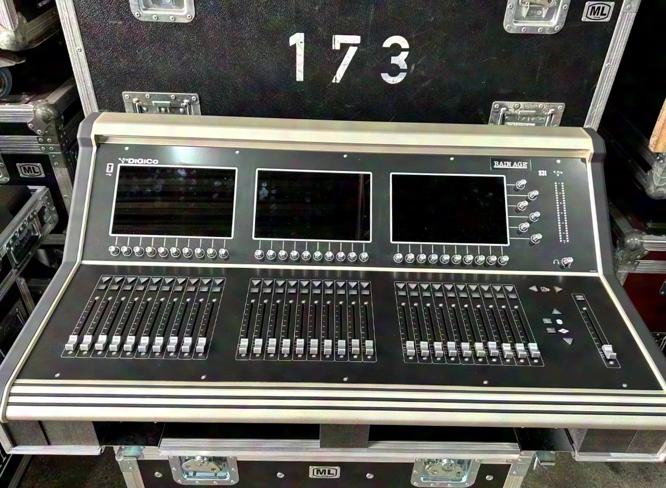 DiGiCo SET S31 + D2Rack + DMI Madi CAT
