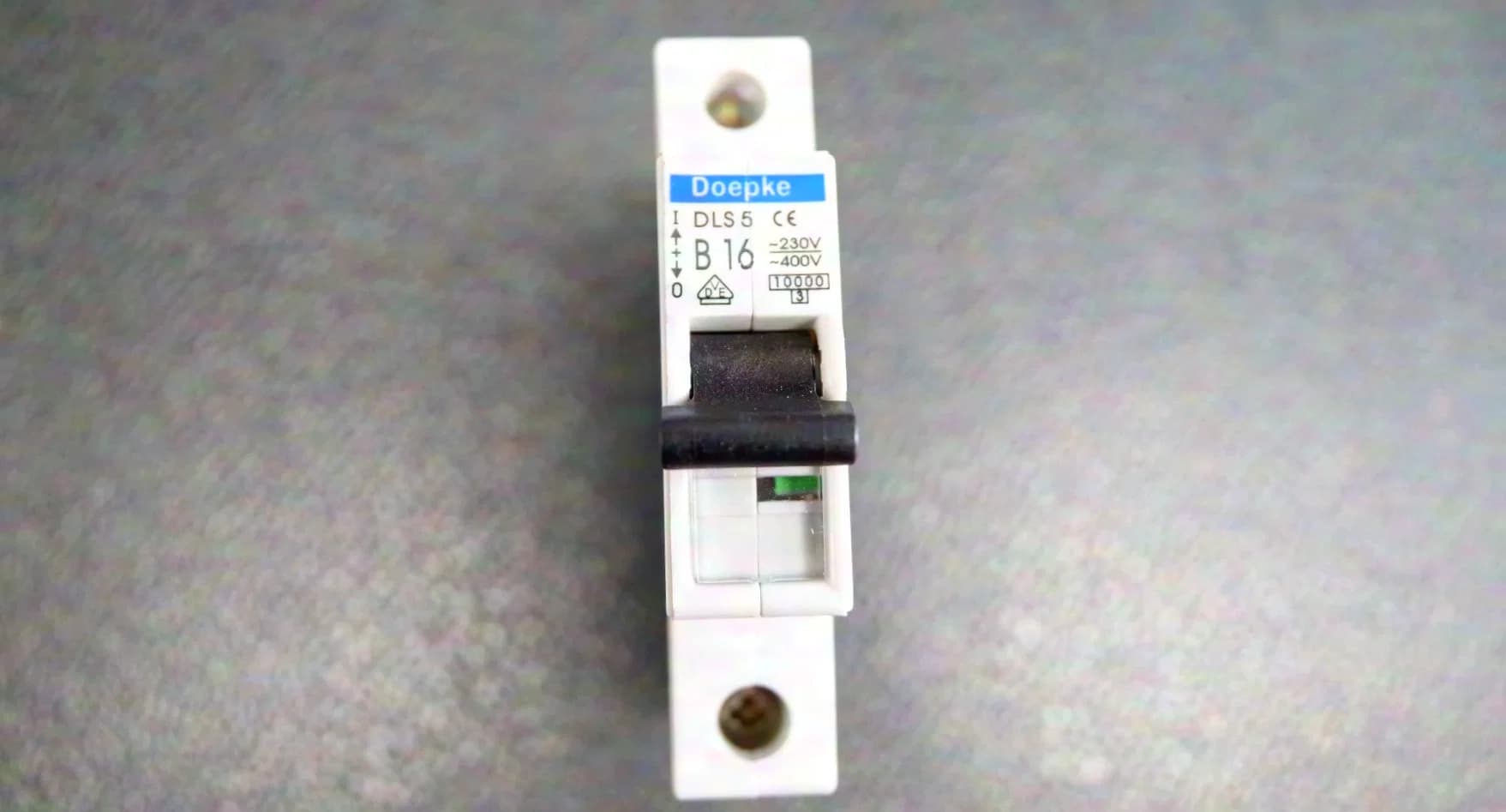 Doepke circuit breaker "Doepke B16" (set of 30)