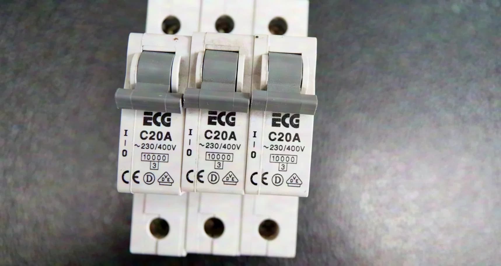 ECG circuit breaker "ECG C20" (3-piece set)