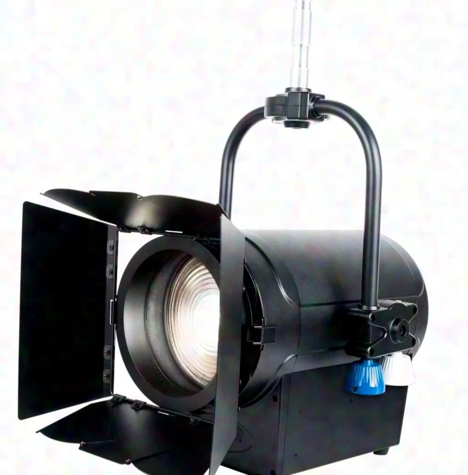ELATION KL Fresnel 8" CW P.O 11°-57°, 350 W, 5.600 K Demo stock