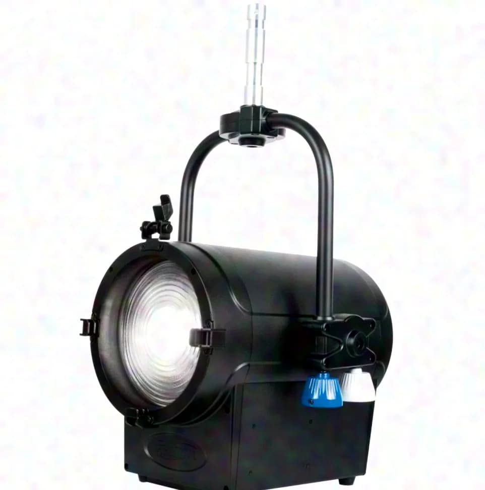 ELATION KL Fresnel 8" CW P.O 11°-57°, 350 W, 5.600 K Demo stock