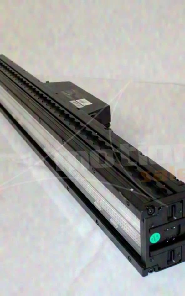 ELATION Pulse Bar L IP65 (with accessories or 3-unit set in case)