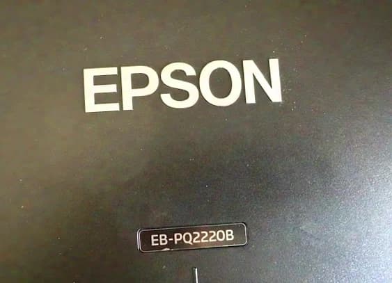 EPSON PQ 2220 (20.000 ANSI, UHD, 12G) in flight frame and case incl. Rigtec clamp!