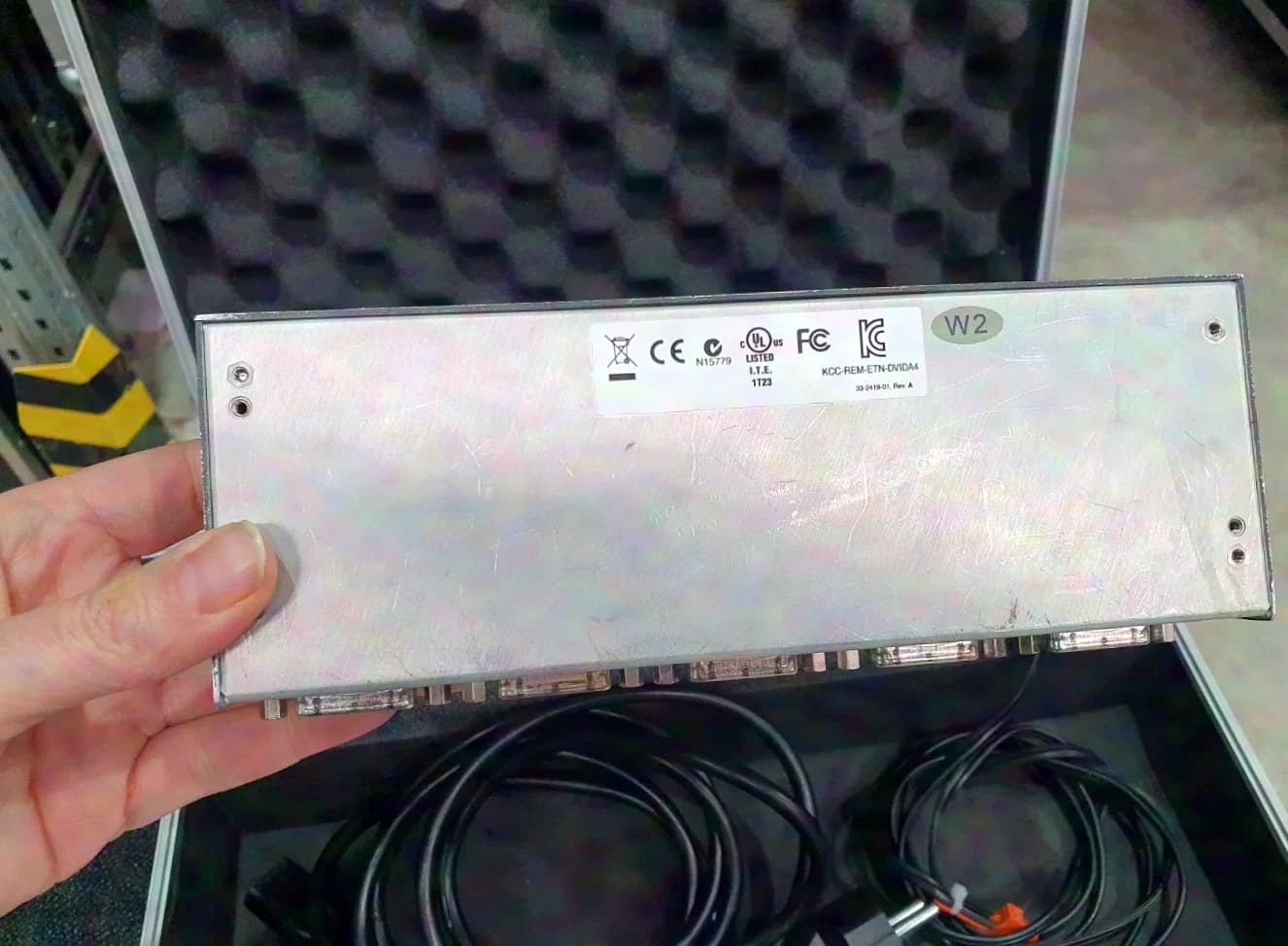EXTRON DVI DA4 Plus, 4 x DVI output signal splitter "always specify the following no.: 2*"