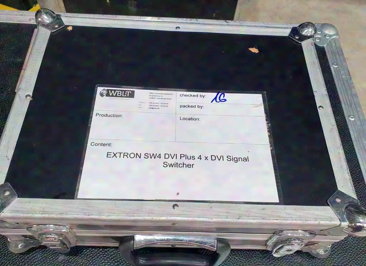 EXTRON SW4 DVI Plus 4 x DVI Signal Switcher "always specify the following no.: 3*"