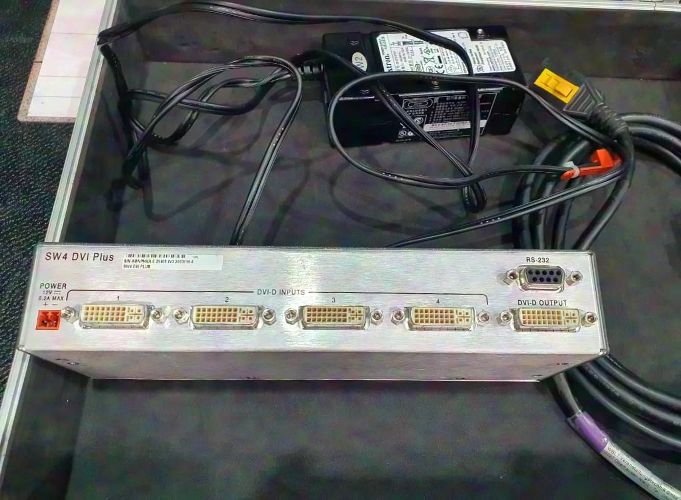 EXTRON SW4 DVI Plus 4 x DVI Signal Switcher "always specify the following no.: 3*"
