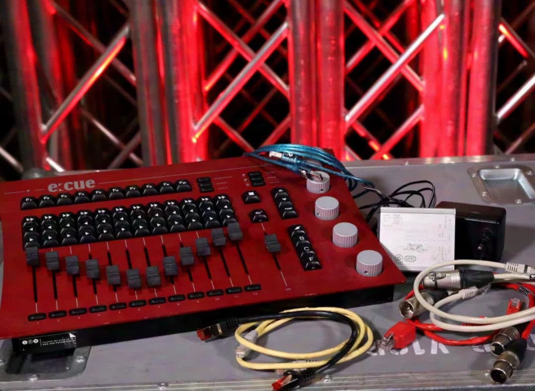 E:Cue Faderunit + Butler incl. accessories