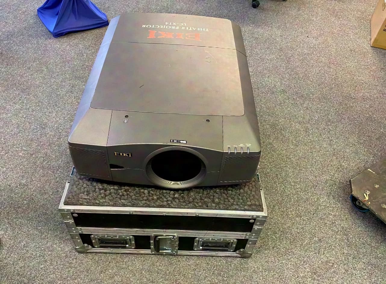 Eiki Projector XT-4, Used with lots of accessories XT-4 Eiki Projector XT-4