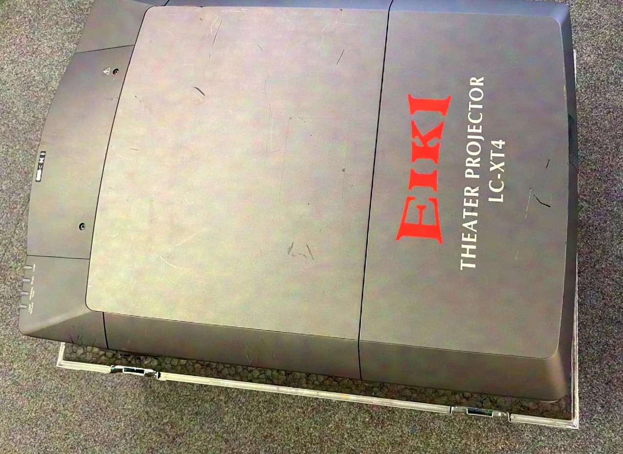 Eiki Projector XT-4, Used with lots of accessories XT-4 Eiki Projector XT-4