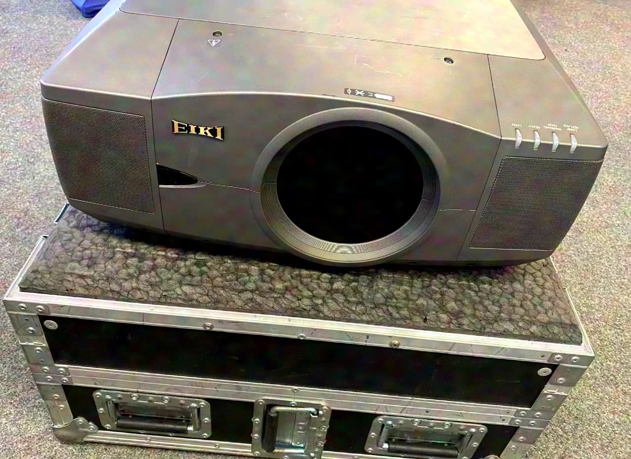 Eiki Projector XT-4, Used with lots of accessories XT-4 Eiki Projector XT-4