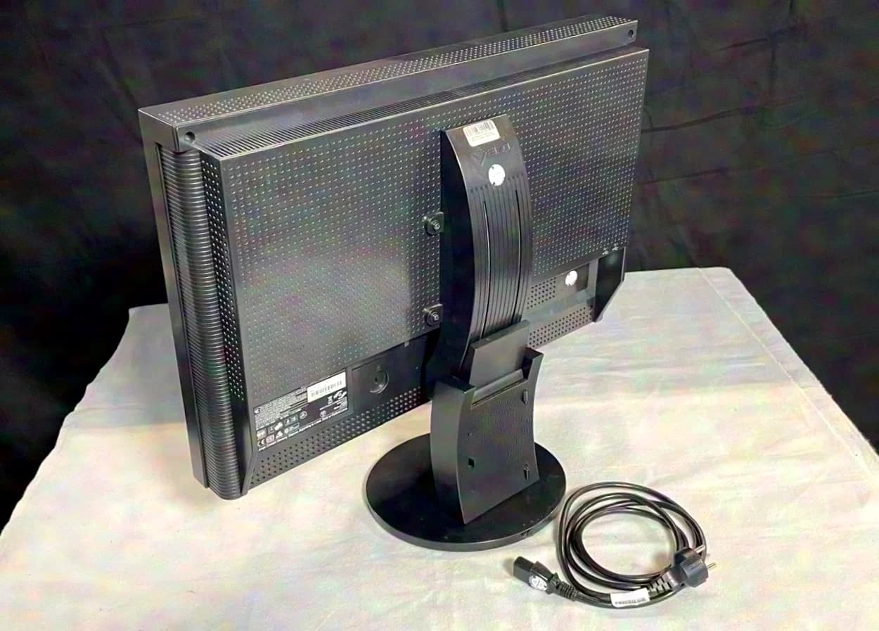 Eizo HD2441W 24" TFT, 16:10, 1080i/p, 2x HDMI, 1x DVI, 1x VGA